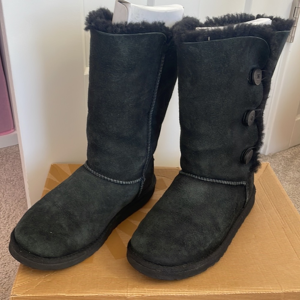 Ugg Bailey - image 2